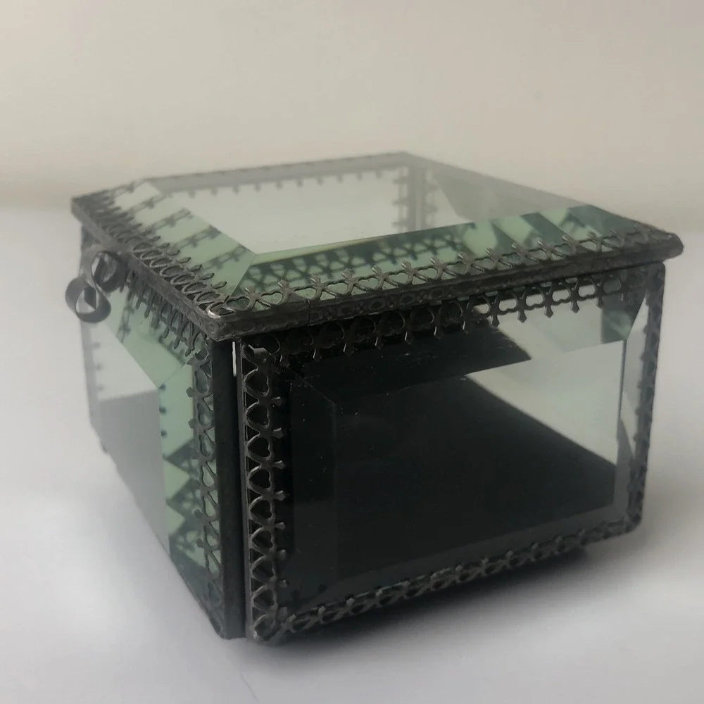 Nicole Miller Home Glass Mirrored Elegant Silver Tone Jewelry Trinket Box